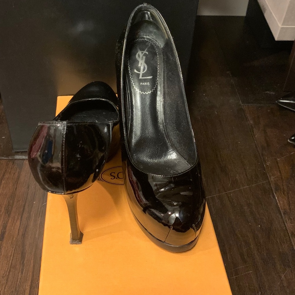 YSL patent black pump size 37.5